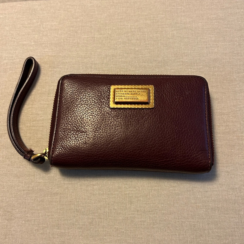 Authentic Marc by Marc Jacobs zip wallet
